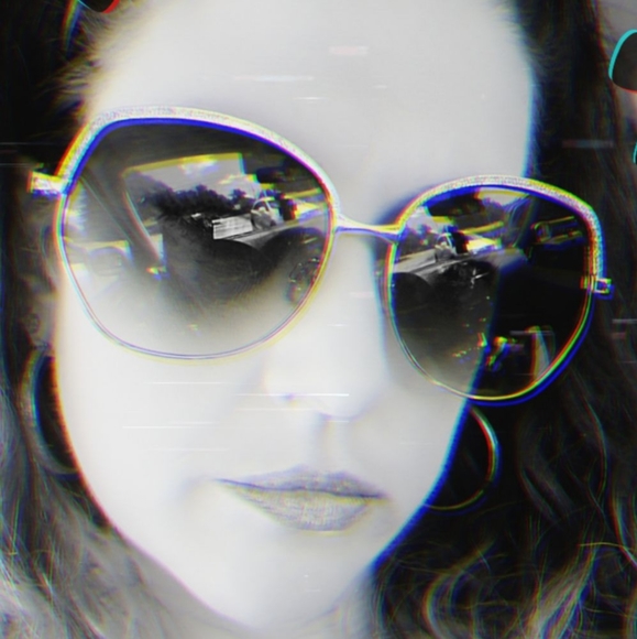 Meet your Posher, Marlena - Picture 2 of 4